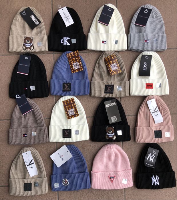 Caciuli diverse .. pret mic la 2 buc