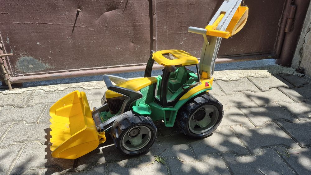Tractor de jucarie