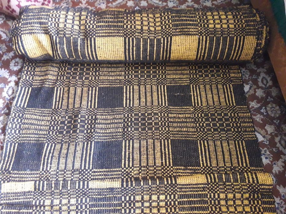 Вълнена пътека жълто и черно