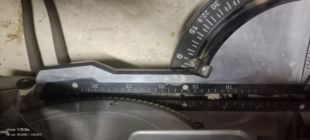 Торцевая пила с протыжкой