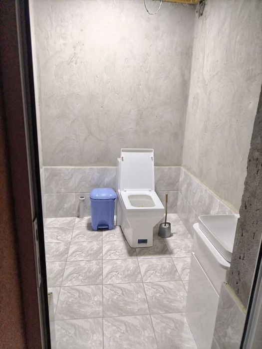 продажа своего дома .назарбек5.5сот7 ком.2 санузла.кухня..бассейн.