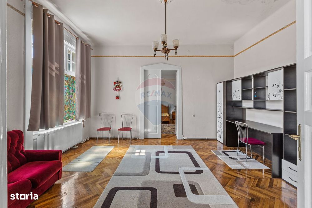 Apartament cu 3 camere zona Boul Roșu