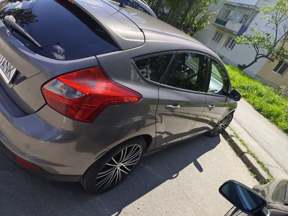 FORD Focus 2014 — imagine 5
