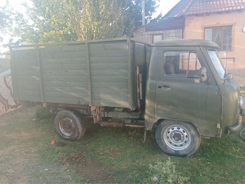 Грузавой авто Уаз 3303