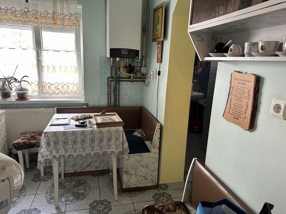 Apartament 2 camere in bloc de caramida din Micro 15