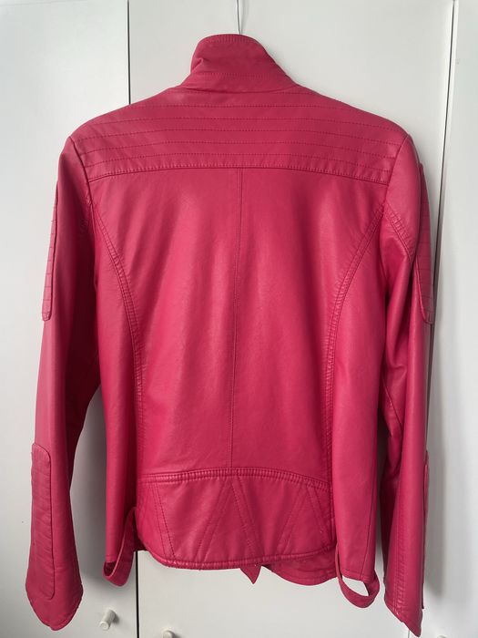 Продам детскую кожаную куртку