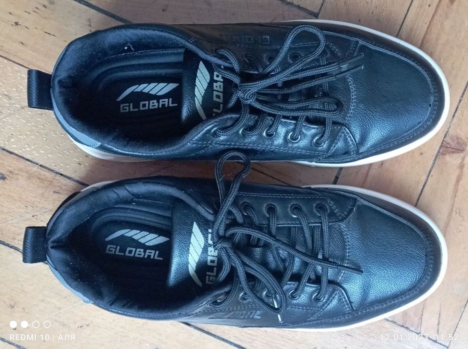 Кроссовки 40 размер