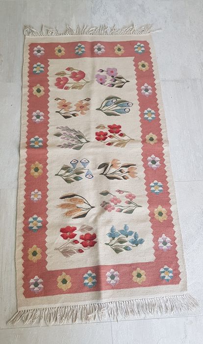 covor, decoratiune perete din lana, vechi, lucrate manual, impecabile