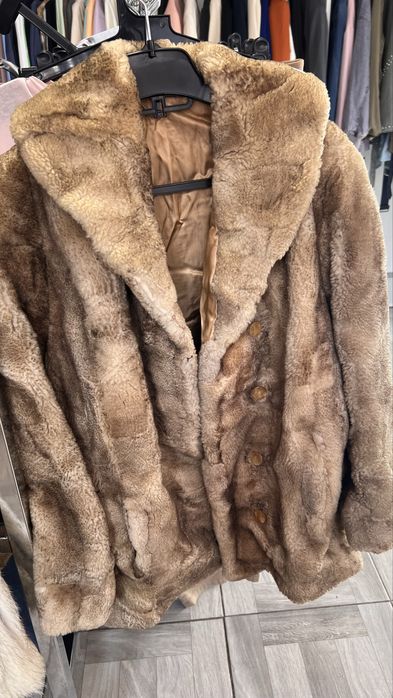 Haina din blana naturala