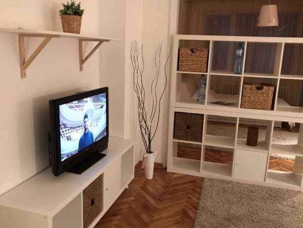 Дава се под наем Двустаен апартамент в София, Център - 90 кв.м за 850 € - Снимка #1