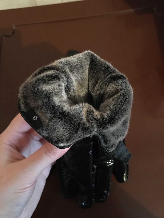 Перчатки женские лакированные