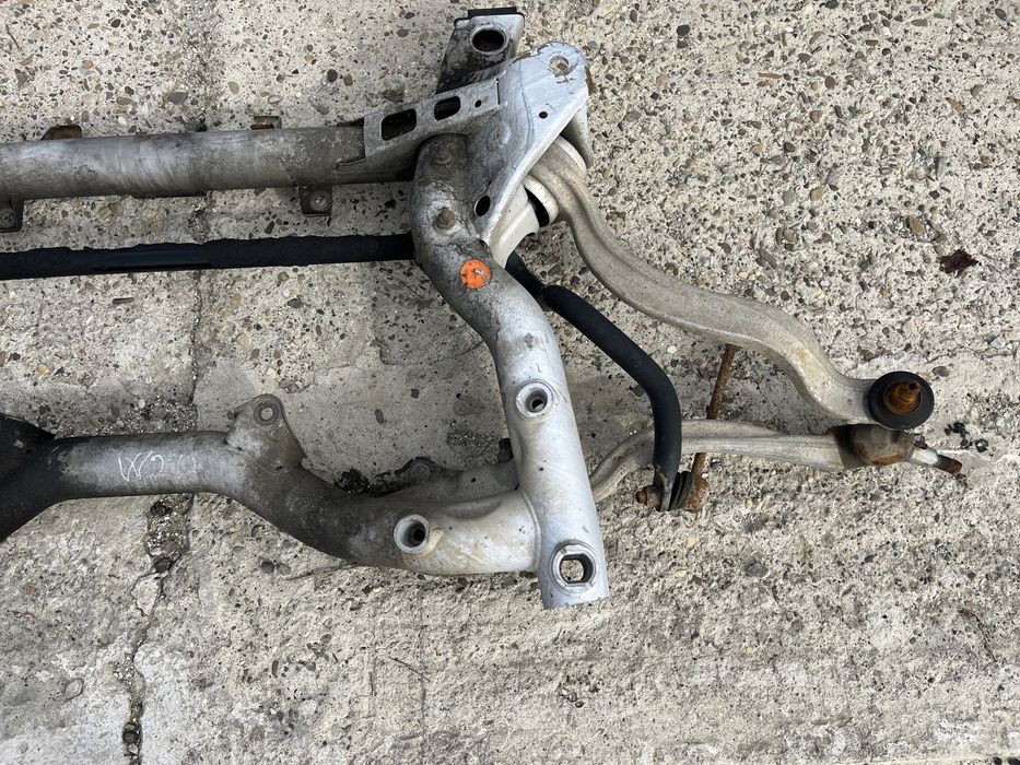 Jug / Cadru motor / Punte fata Mercedes E W212