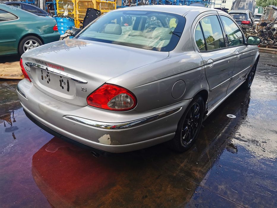 Dezmebrez Jaguar X-type 2.5I bara/far/aripa/capota/oglinda/stop/far