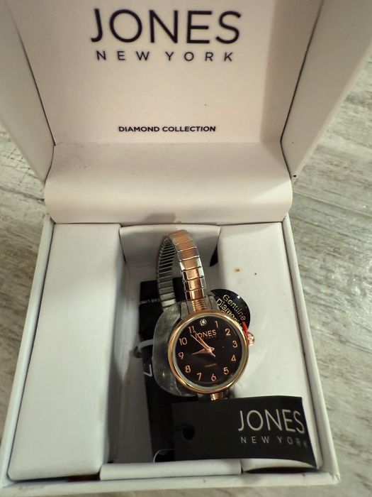 Дамски часовници с диамант Jones New York diamond collection