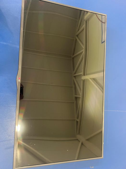 Продам телевизор LG 55LA620V