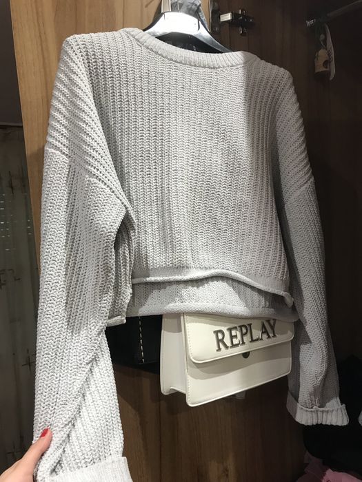 Пуловер на Bershka