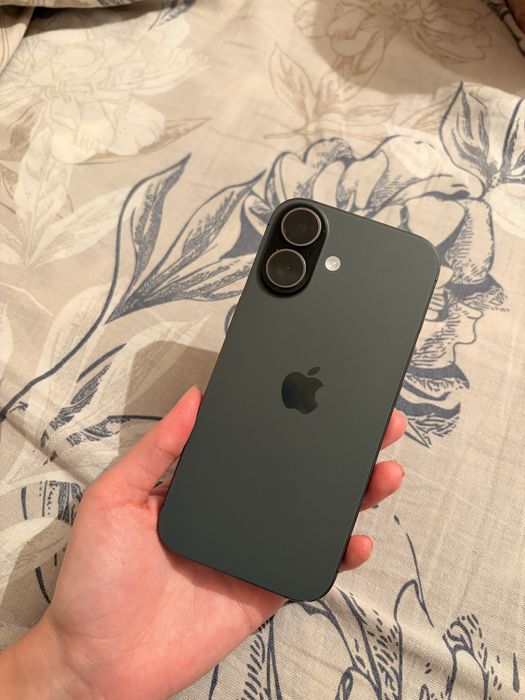 Продам Iphone 17