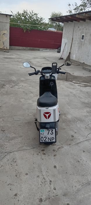 Скутер Yadea e8s скутер.