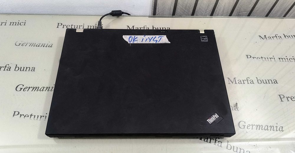 Laptop Lenovo T61 - functional, instalat
