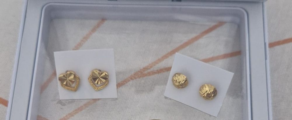 Құм алтын сақина, сырға