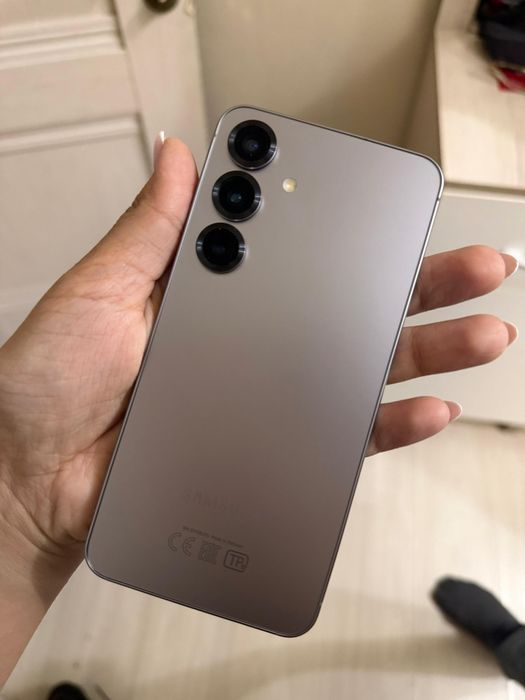 Продам Самсунг S25