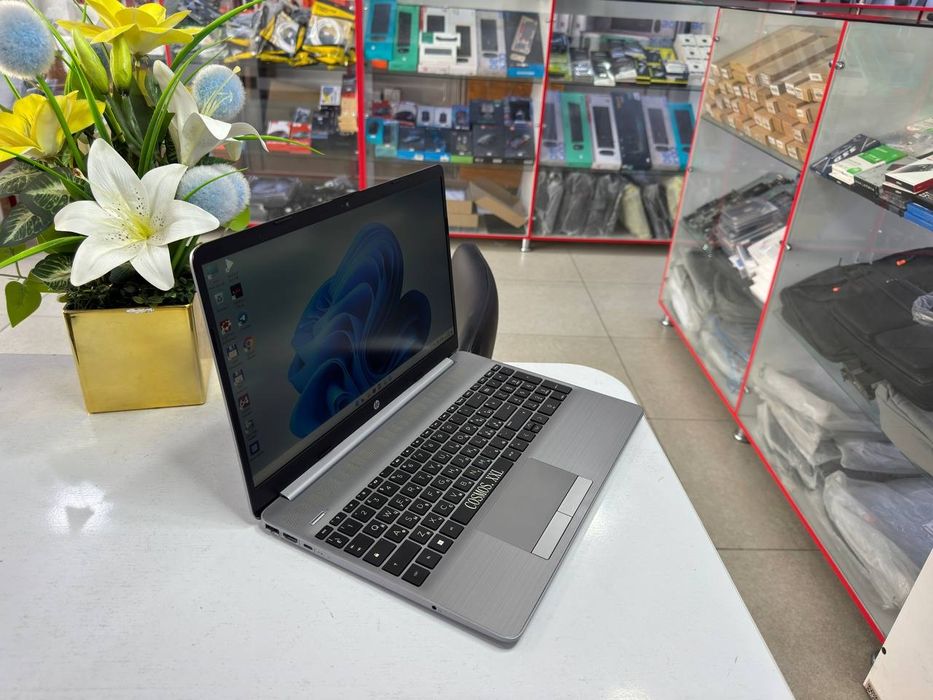 Hp pavilion ryzen 7 5700U ddr4 8/512 Nvme ssd