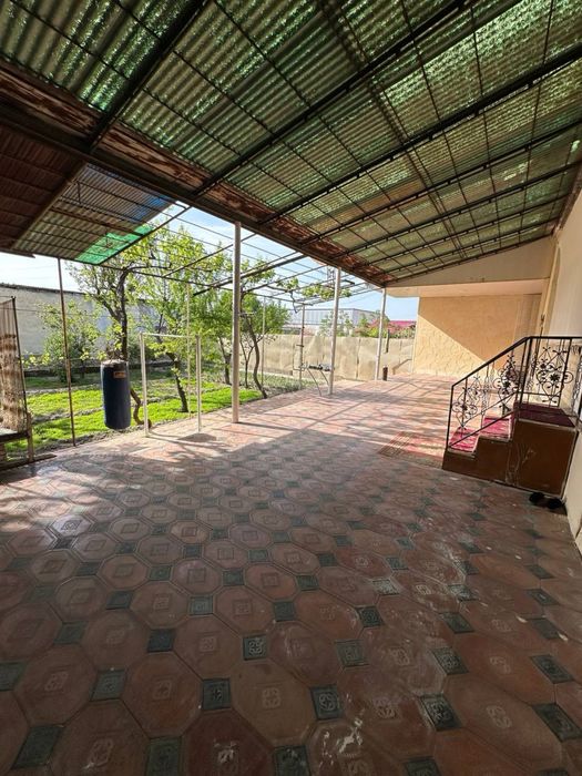 Продается дом в районе Икром Шашлык 31000 за сотку