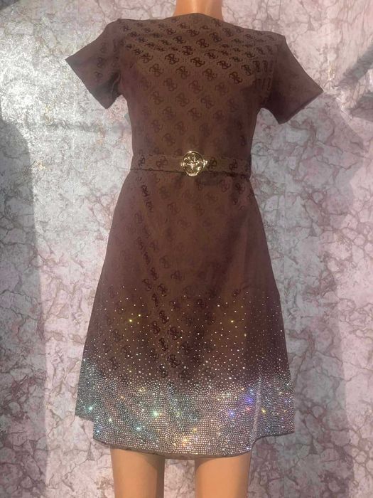 Дамски рокли хйт модел