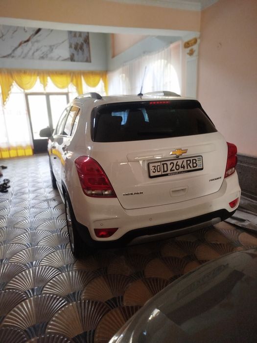 Трекер 1 сотилади срочно