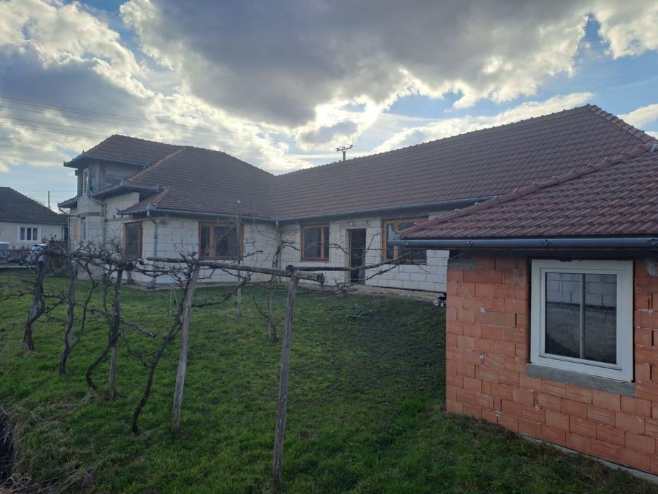 Casa de vanzare in Dezna
