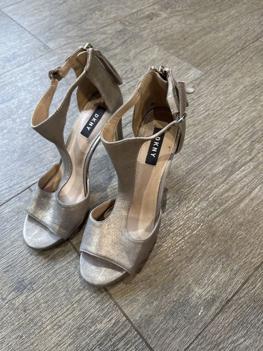 Елегантни женски красиви токчета