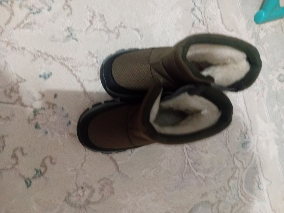 Продам кардиган  ,обувь  ,комбинезон.