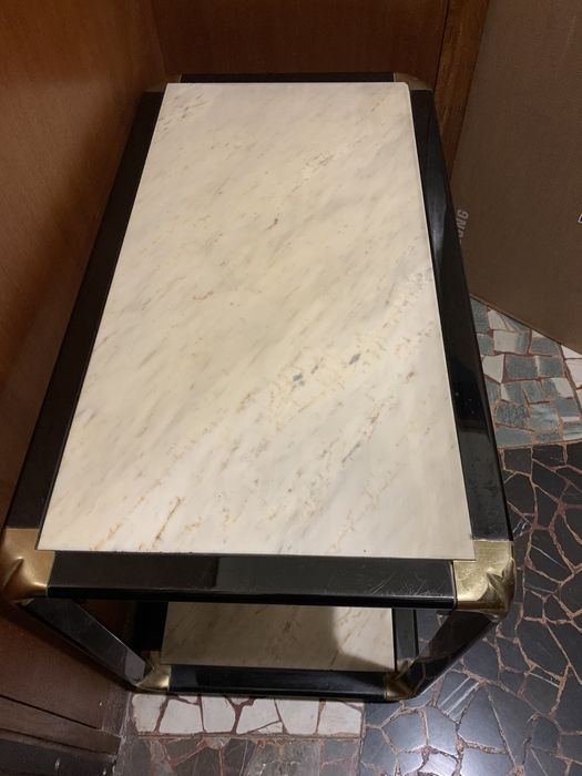 Маса с мрамор на две нива с колела