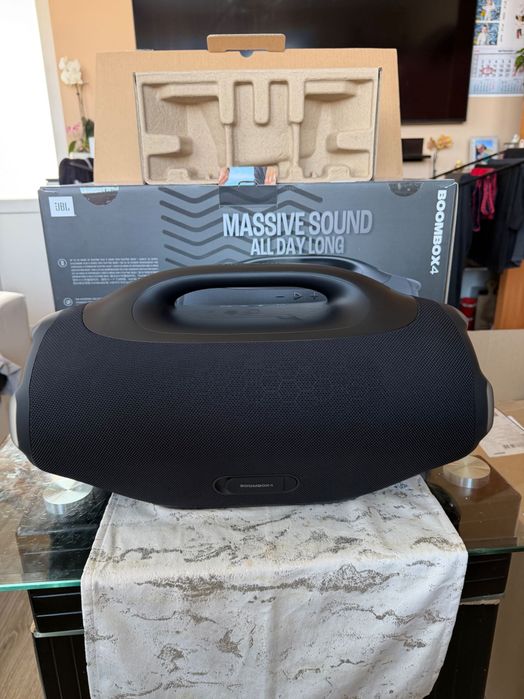 Jbl bombox 4 чисто нова