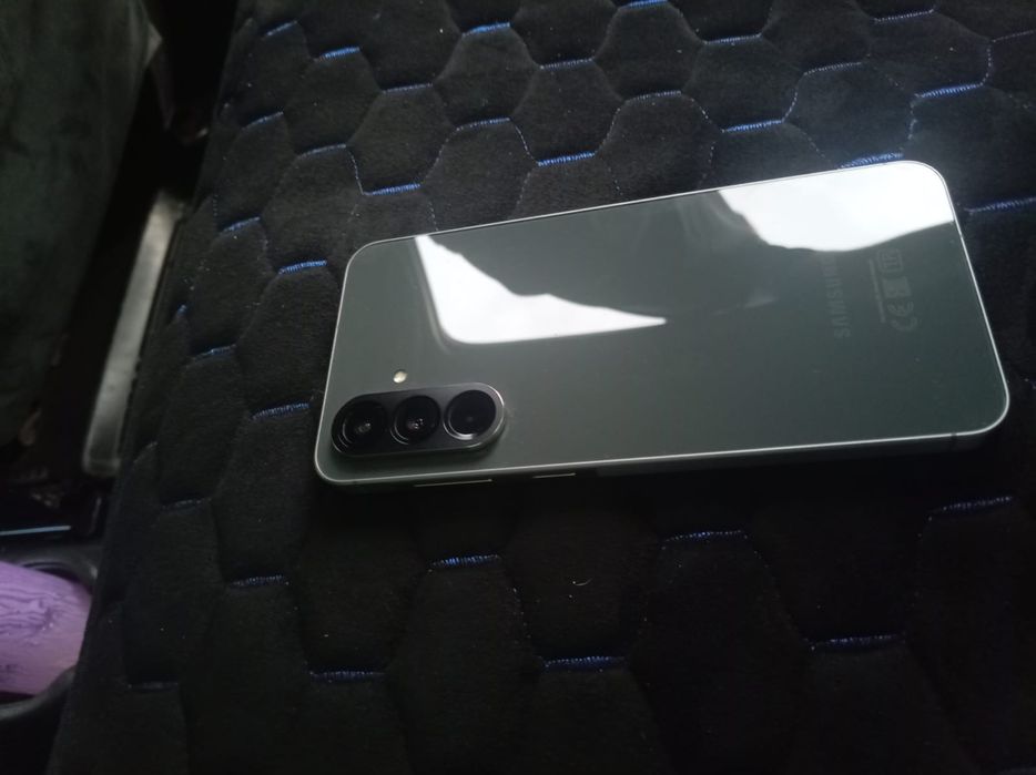 Самсунг а56 идеал 128гб