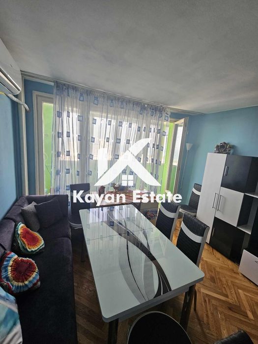 Дава се под наем Двустаен апартамент в Бургас, Лазур - 58 кв.м за 300 € - Снимка #1