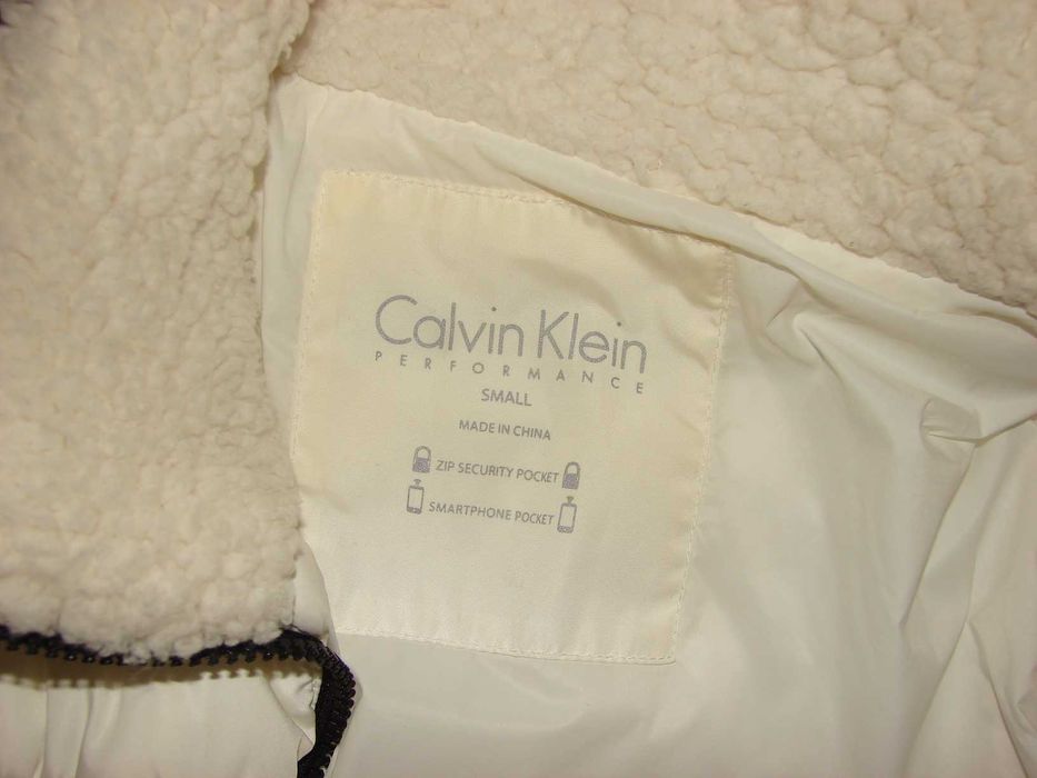 Vesta CALVIN KLEIN, Marimea S, Culoare Ivoar, Autentica/Originala