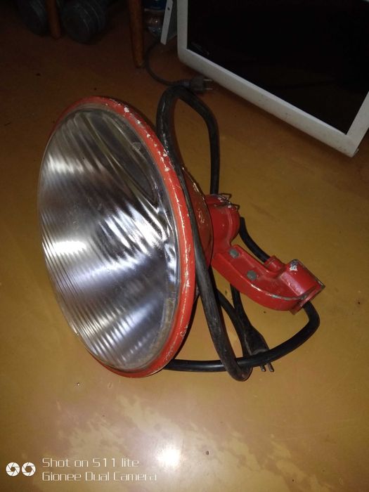 прожектор советских времён