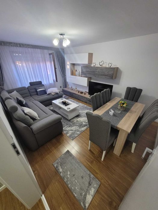 Vand apartament premium la cheie