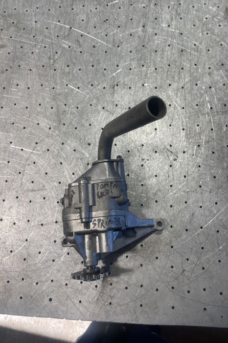 Pompa ulei 611 181 02 01 Mercedes-Benz Sprinter a 2-a generatie 906