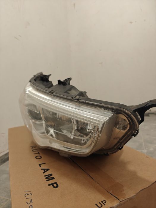 Фар десен Mitsubishi ASX Оригинален