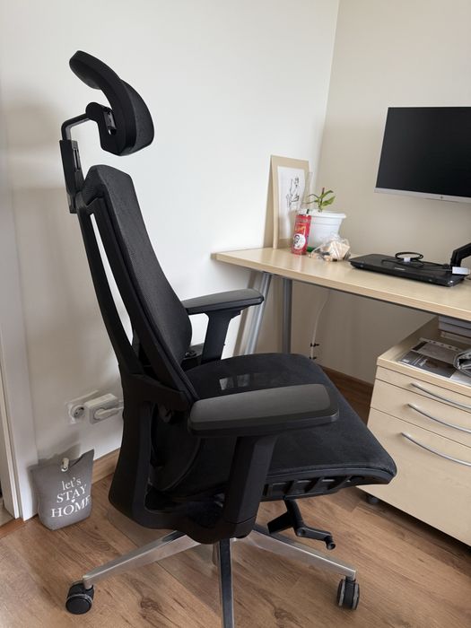 scaun de birou ergonomic, aerisit, multiple reglaje lombar gat cotiere, etc