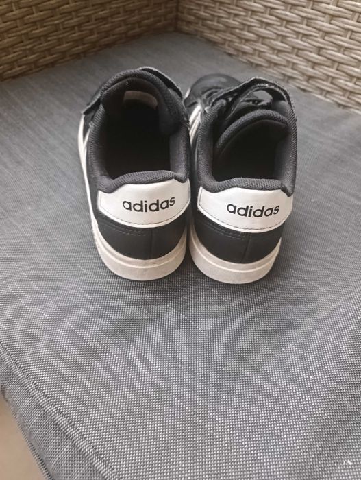 Маратонки adidas