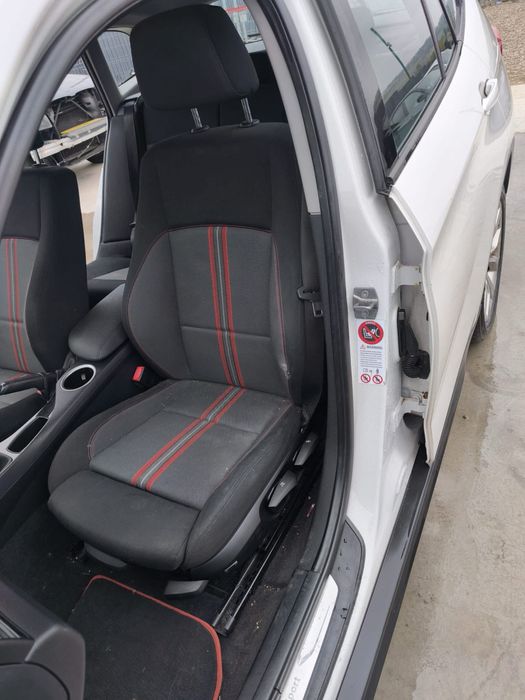 Dezmembrez BMW X1 E84 X-drive18d 2012 N47 -142,Manual,Recaro,jante 17