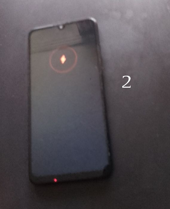 Продам два телефона huawei p smart