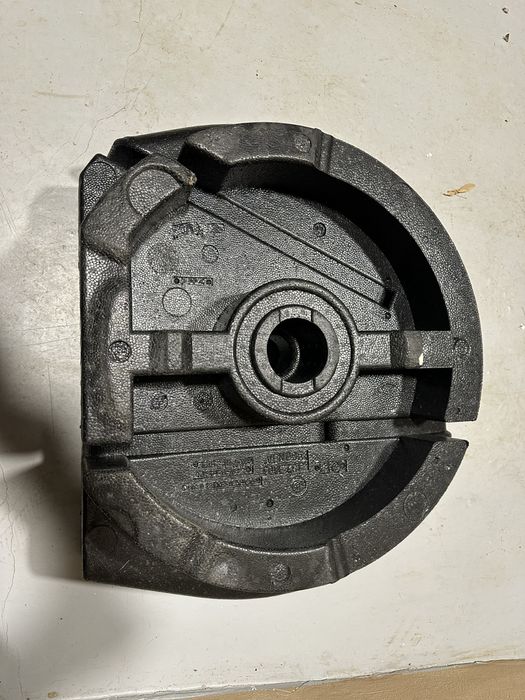 Поставка / органайзер за резервна гума от багажник