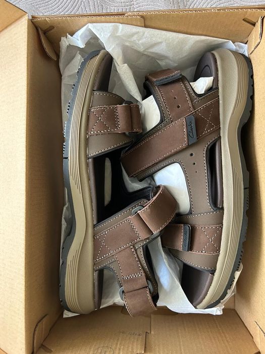 Слипоны, мокасины от Ecco и сандалии Clarks