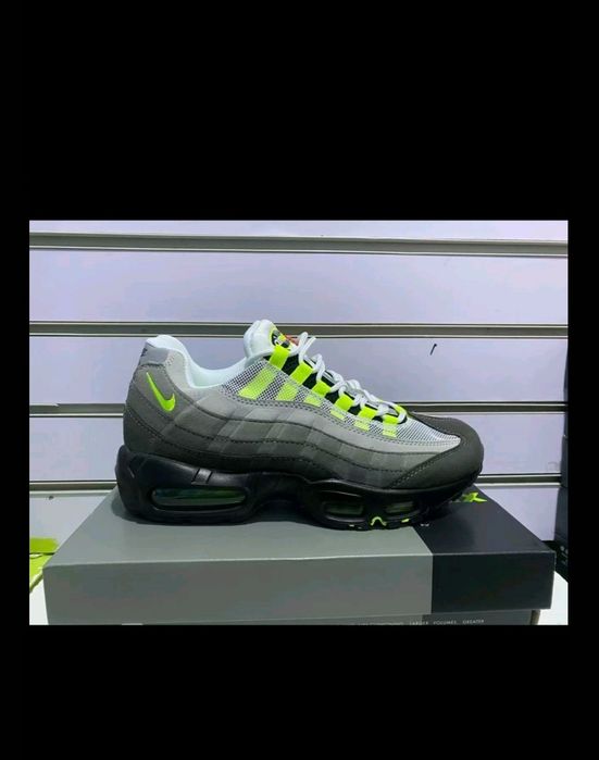 Nike air max 95 og diferite culori