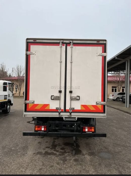 Автофургон цельнометаллический Sinotruk Homan 4x2 CNG 5 тонн