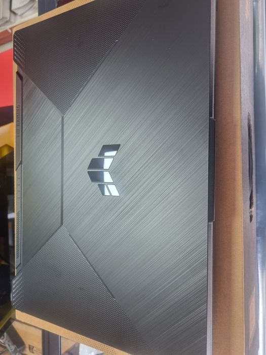 Laptop gaming Asus TUF FX506HC